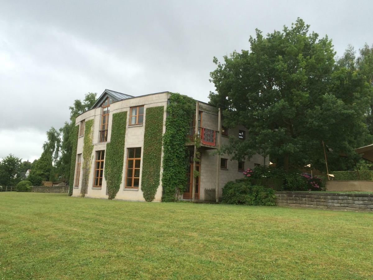 Le Jardin Des Sources Bed & Breakfast Ла Юлп Екстериор снимка