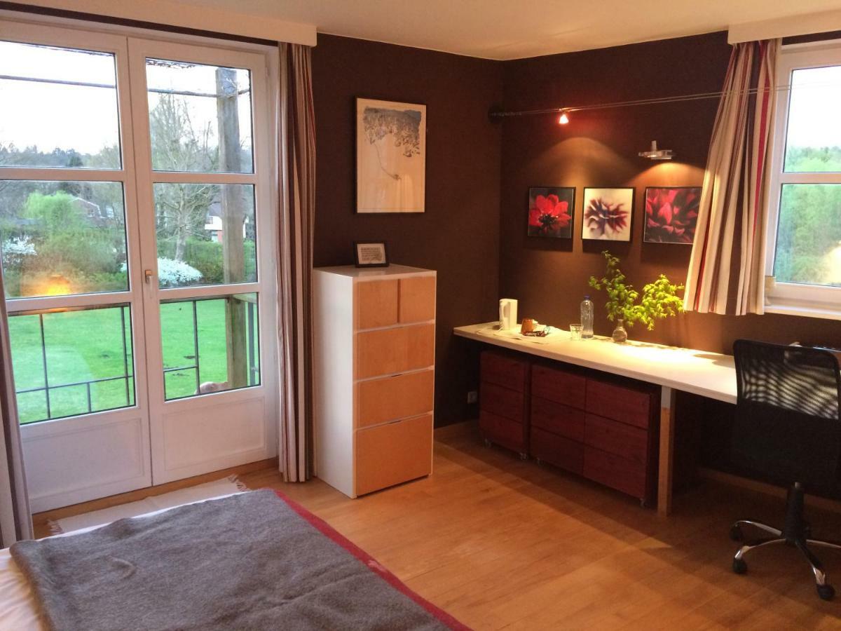 Le Jardin Des Sources Bed & Breakfast Ла Юлп Екстериор снимка