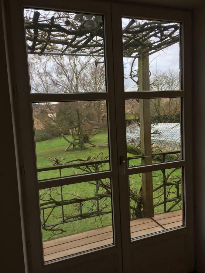 Le Jardin Des Sources Bed & Breakfast Ла Юлп Екстериор снимка