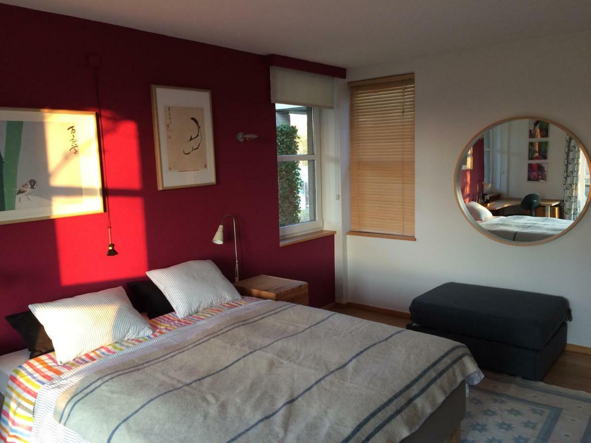 Le Jardin Des Sources Bed & Breakfast Ла Юлп Екстериор снимка